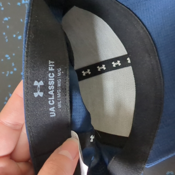 Under Armour hat M/L - Picture 3 of 3